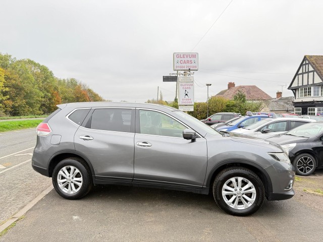 NISSAN X-TRAIL