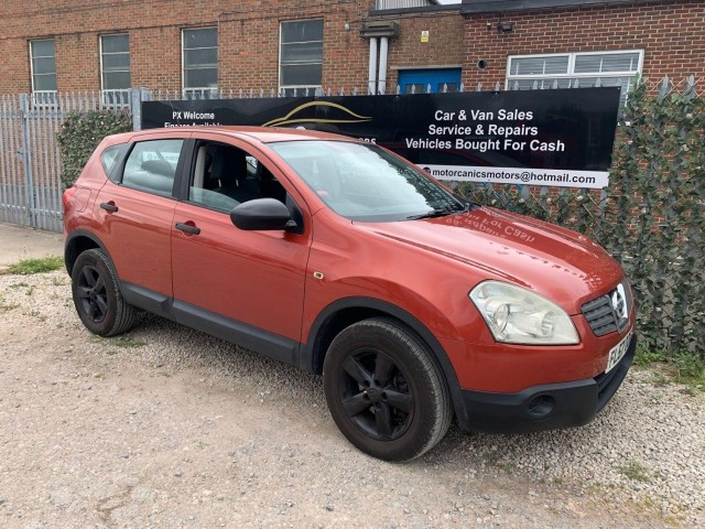 NISSAN QASHQAI 1.6 Visia