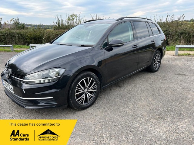 VOLKSWAGEN GOLF 1.6 TDI SE Nav