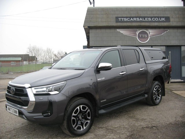 TOYOTA HILUX