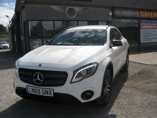 MERCEDES-BENZ GLA CLASS