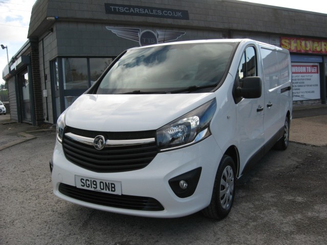 VAUXHALL VIVARO