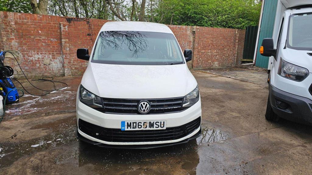 VOLKSWAGEN CADDY