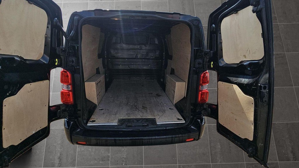 VAUXHALL VIVARO