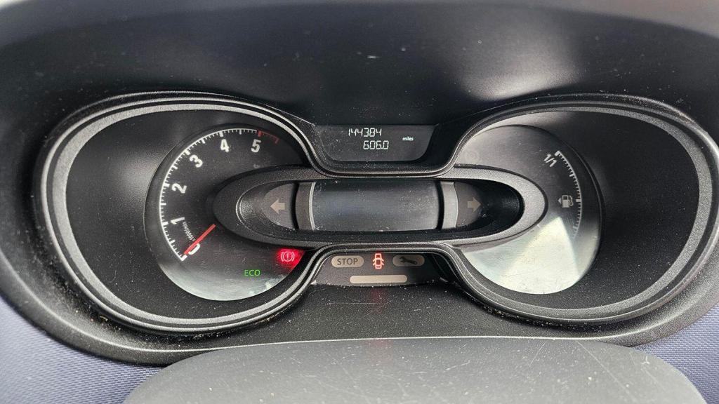 VAUXHALL VIVARO