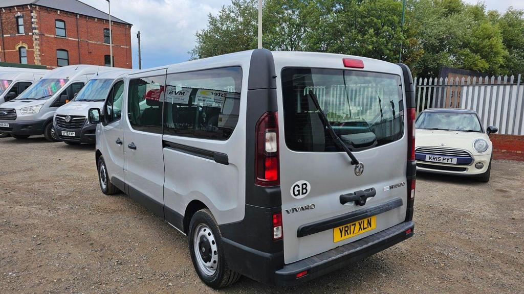 VAUXHALL VIVARO
