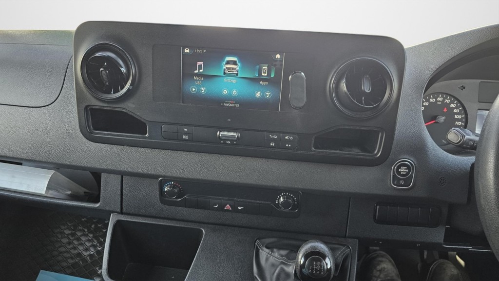 MERCEDES-BENZ SPRINTER