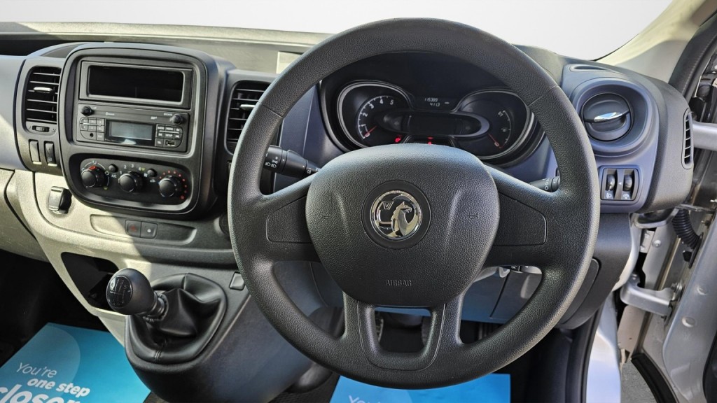 VAUXHALL VIVARO
