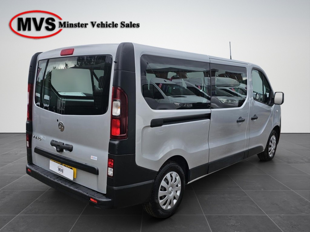 VAUXHALL VIVARO