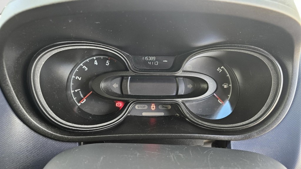 VAUXHALL VIVARO