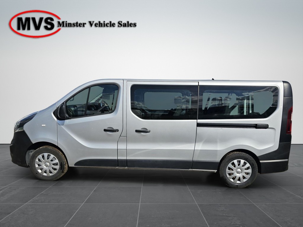 VAUXHALL VIVARO