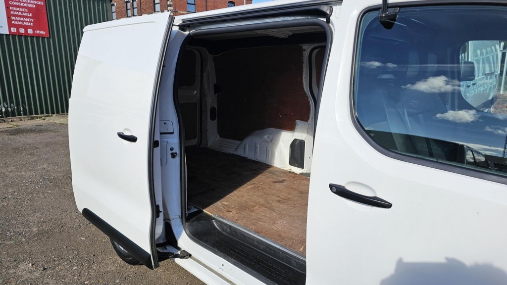 VAUXHALL VIVARO