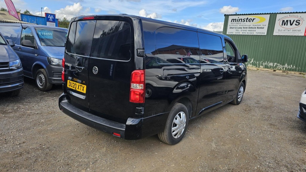 VAUXHALL VIVARO