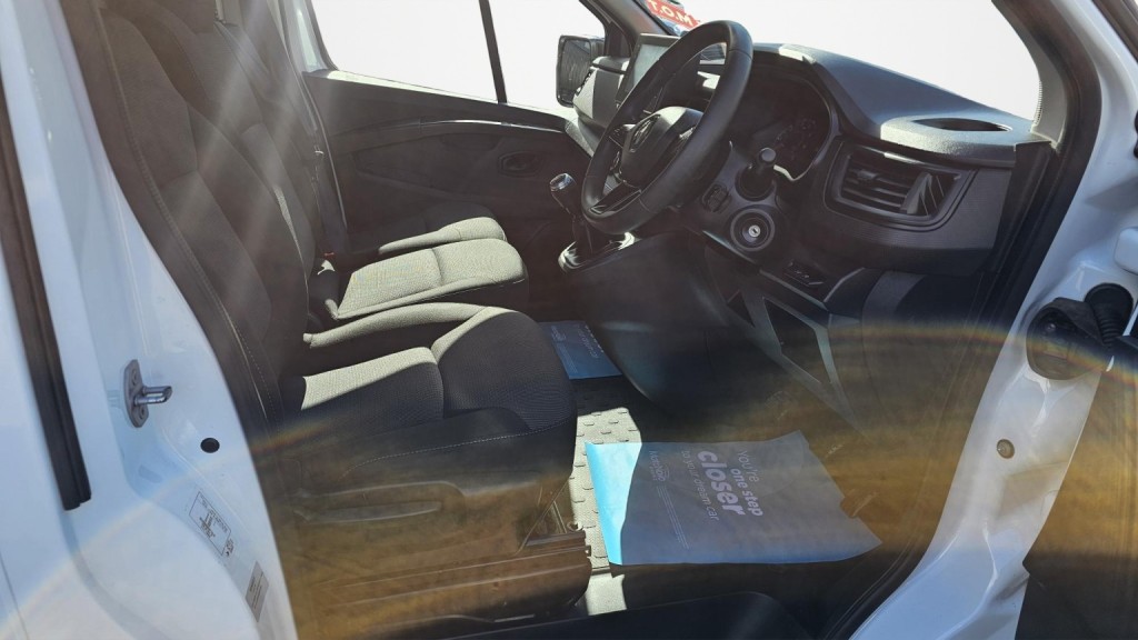 RENAULT TRAFIC