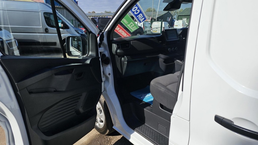 RENAULT TRAFIC
