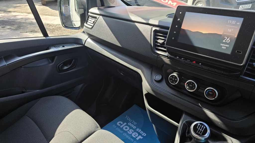 RENAULT TRAFIC