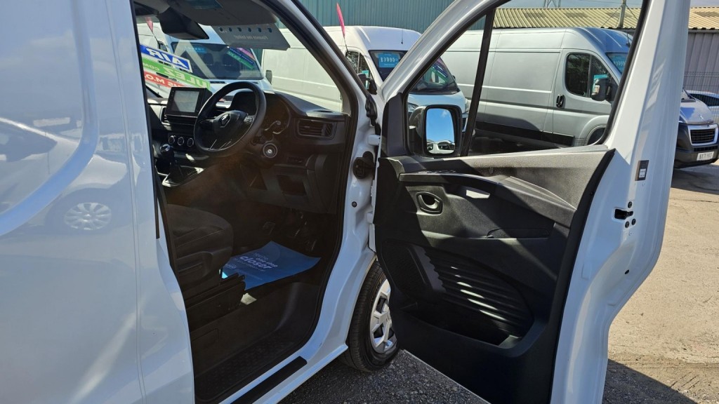 RENAULT TRAFIC