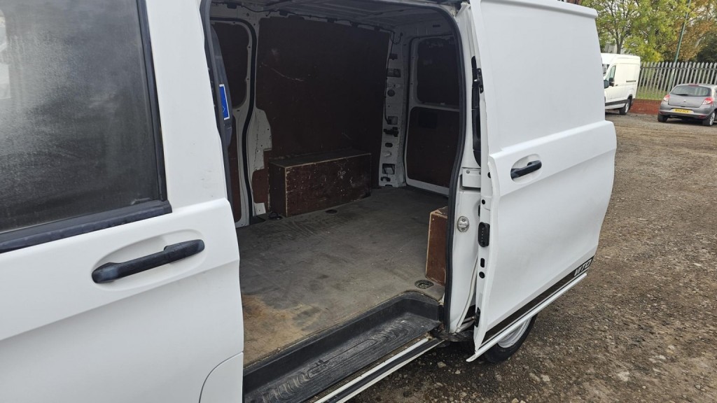 MERCEDES-BENZ VITO