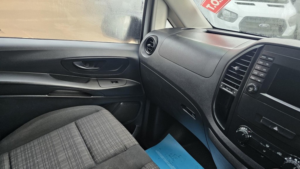 MERCEDES-BENZ VITO