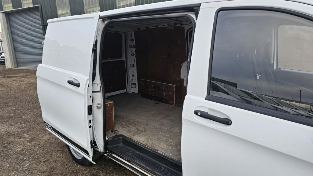 MERCEDES-BENZ VITO