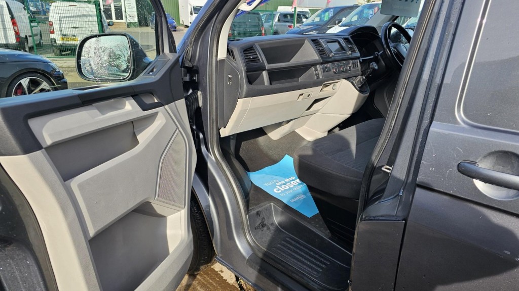 VOLKSWAGEN TRANSPORTER