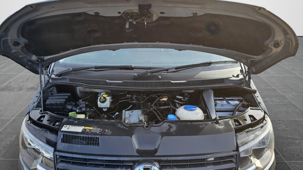 VOLKSWAGEN TRANSPORTER