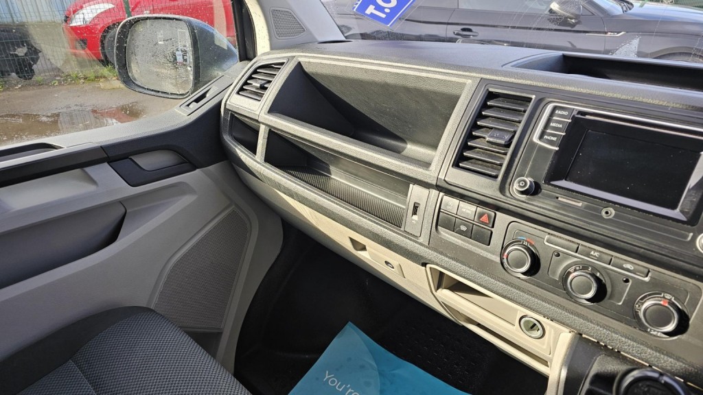 VOLKSWAGEN TRANSPORTER