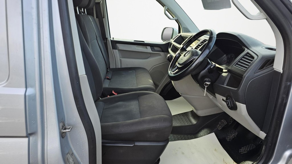 VOLKSWAGEN TRANSPORTER