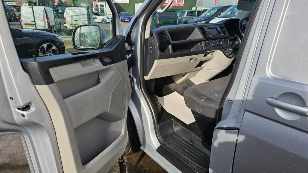 VOLKSWAGEN TRANSPORTER