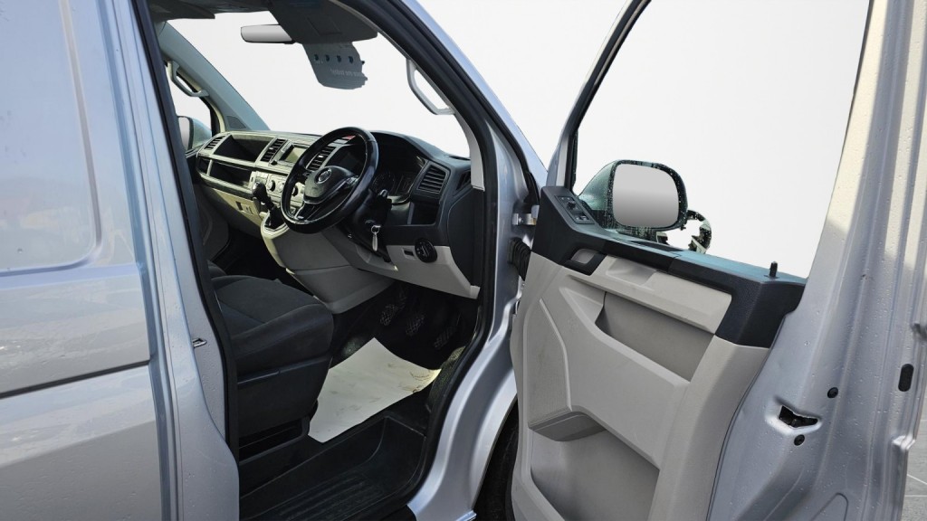 VOLKSWAGEN TRANSPORTER