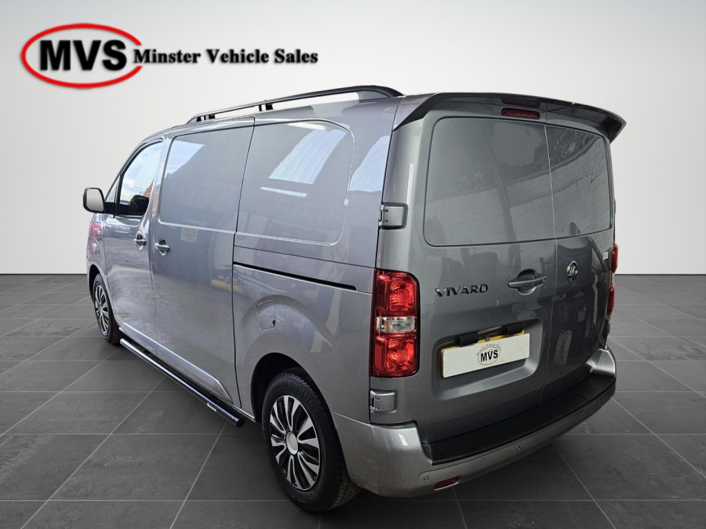 VAUXHALL VIVARO