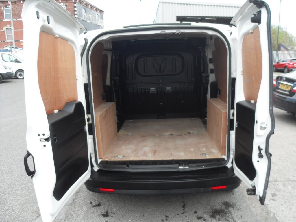 VAUXHALL COMBO