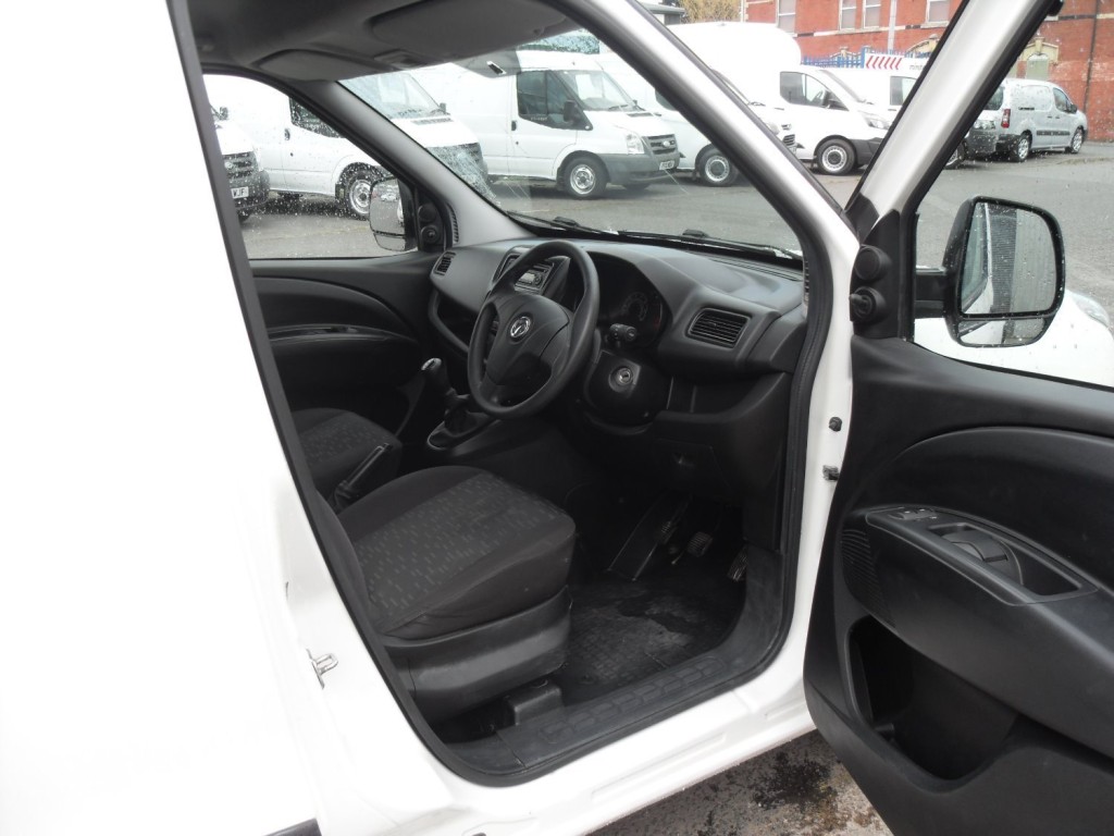 VAUXHALL COMBO