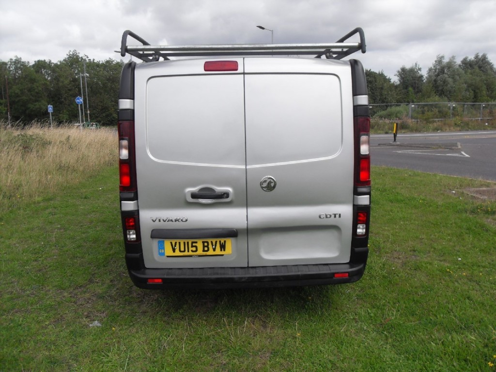 VAUXHALL VIVARO