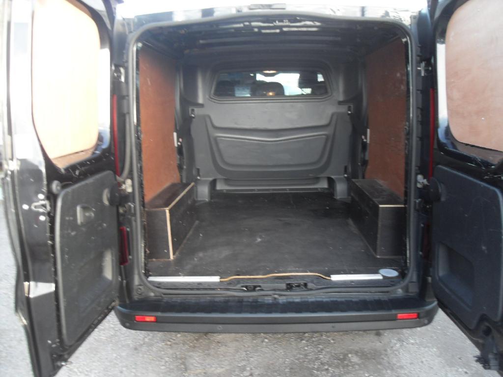 VAUXHALL VIVARO