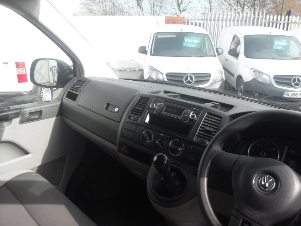 VOLKSWAGEN TRANSPORTER