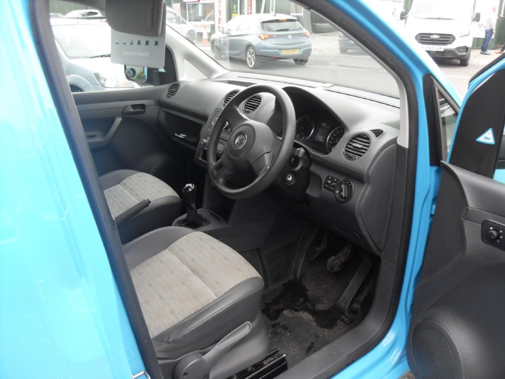 VOLKSWAGEN CADDY