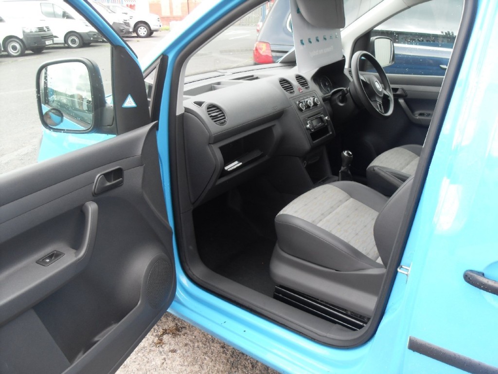 VOLKSWAGEN CADDY