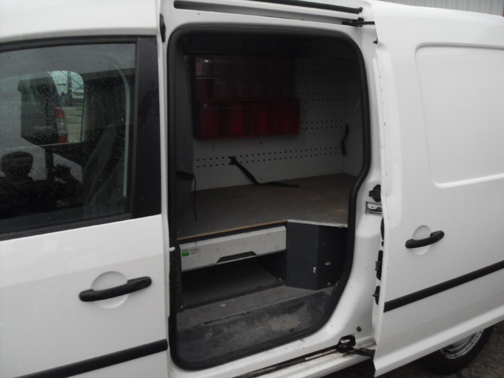 VOLKSWAGEN CADDY