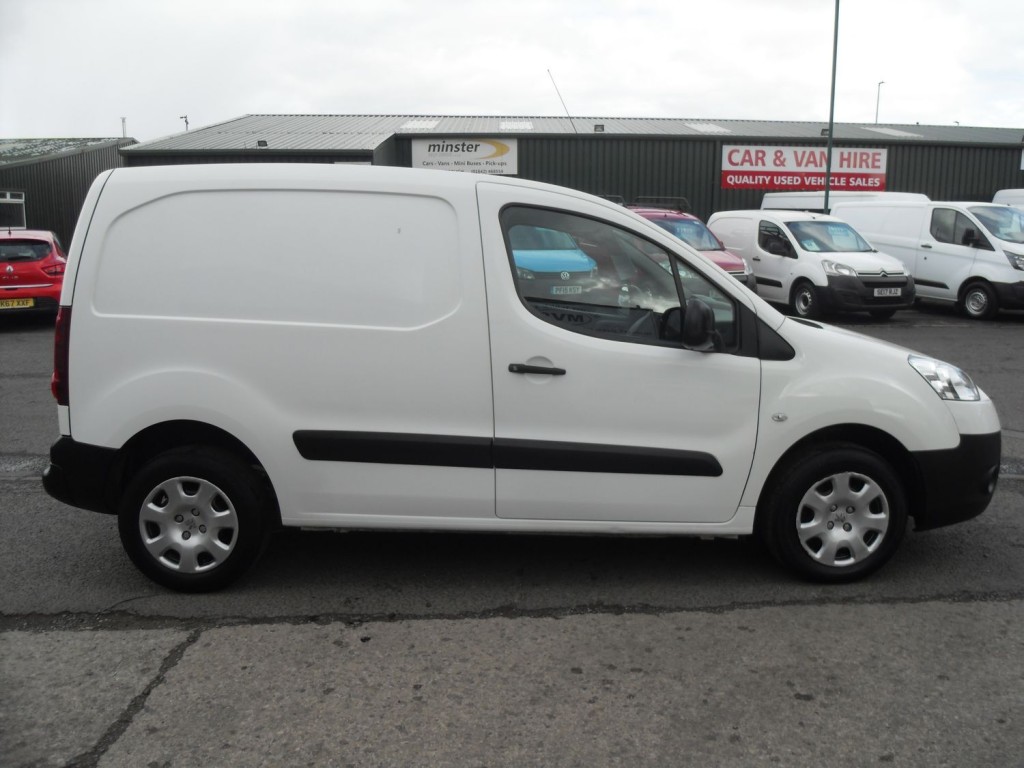 PEUGEOT PARTNER