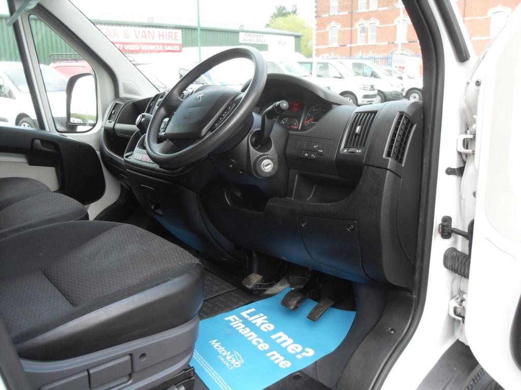 PEUGEOT BOXER