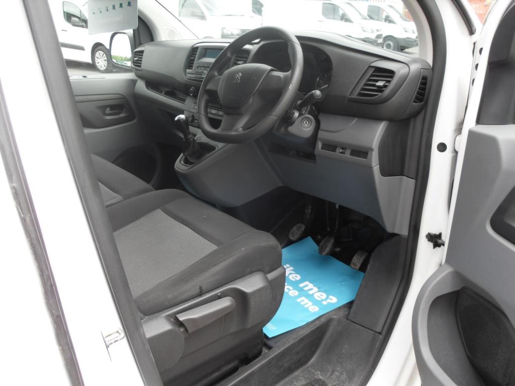 PEUGEOT EXPERT