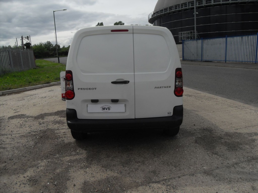 PEUGEOT PARTNER