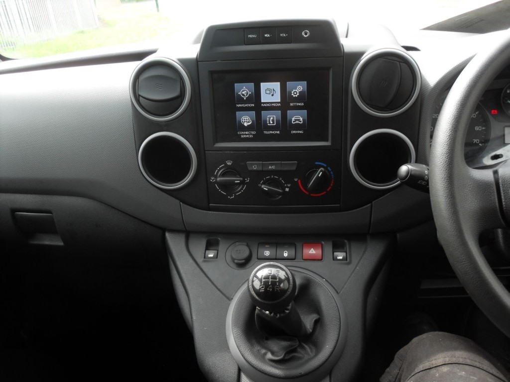 PEUGEOT PARTNER