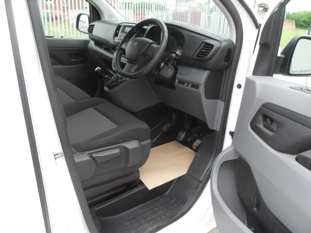PEUGEOT EXPERT