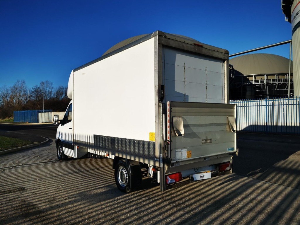 MERCEDES-BENZ SPRINTER