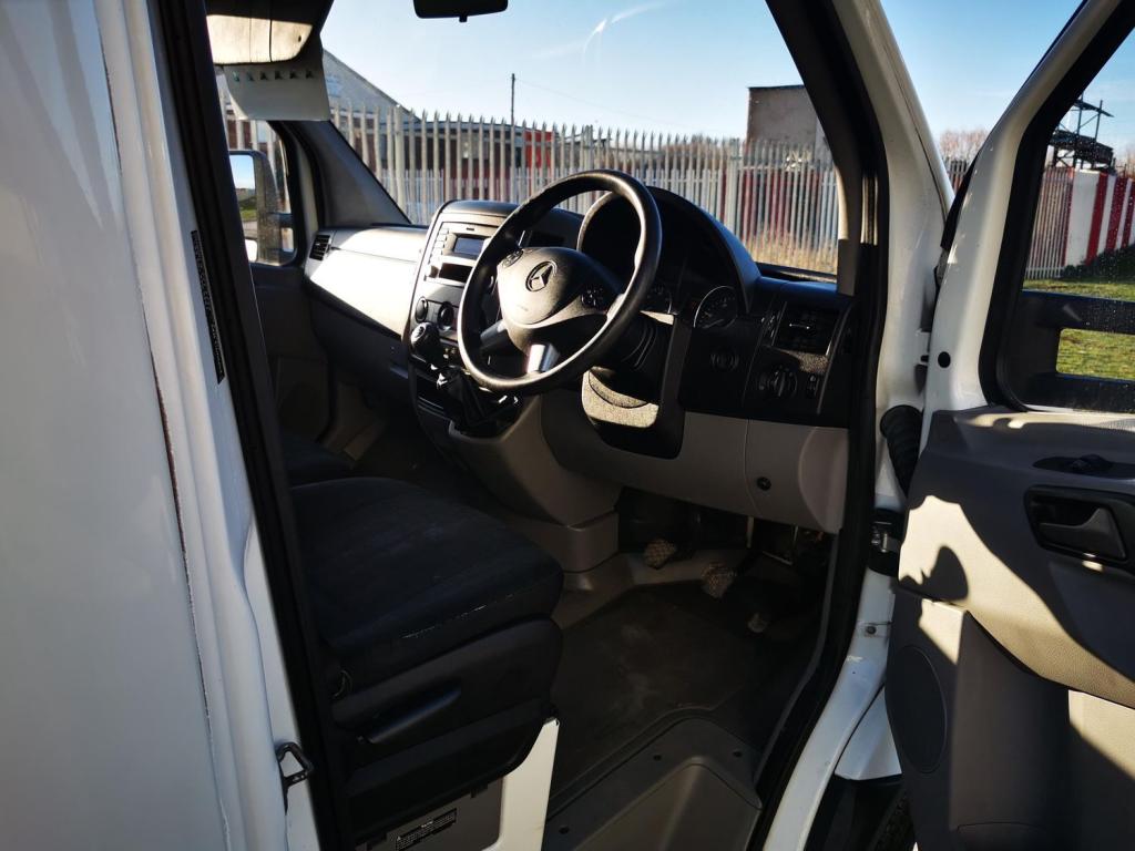 MERCEDES-BENZ SPRINTER