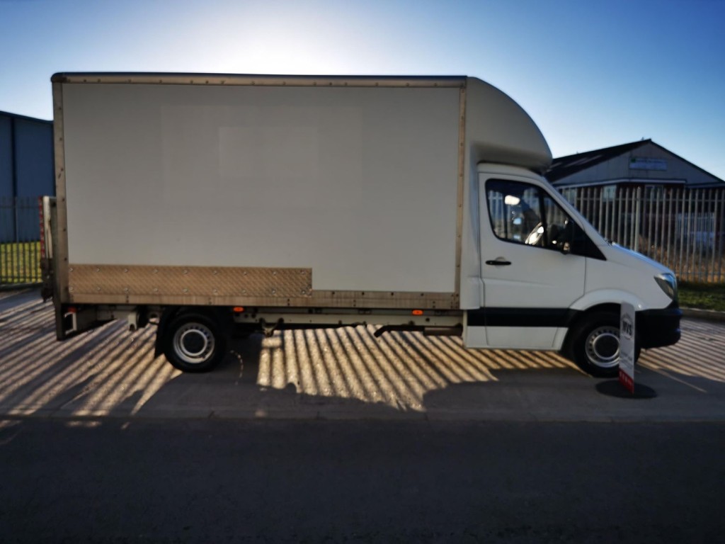 MERCEDES-BENZ SPRINTER