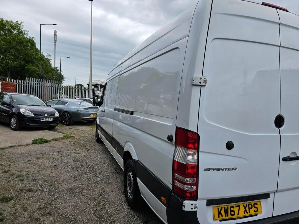 MERCEDES-BENZ SPRINTER