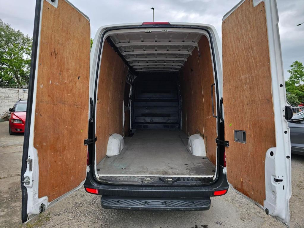 MERCEDES-BENZ SPRINTER